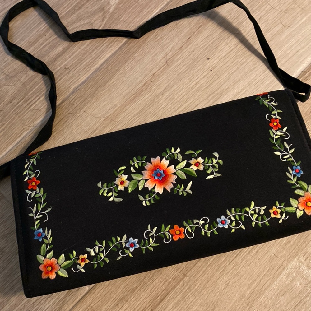 Gorgeous vintage 50s, 60s black silk handbag. Vibrant hand embroidery.